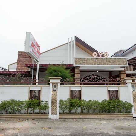 Oyo 619 Naufal Guest House Syariah Μεντάν Εξωτερικό φωτογραφία