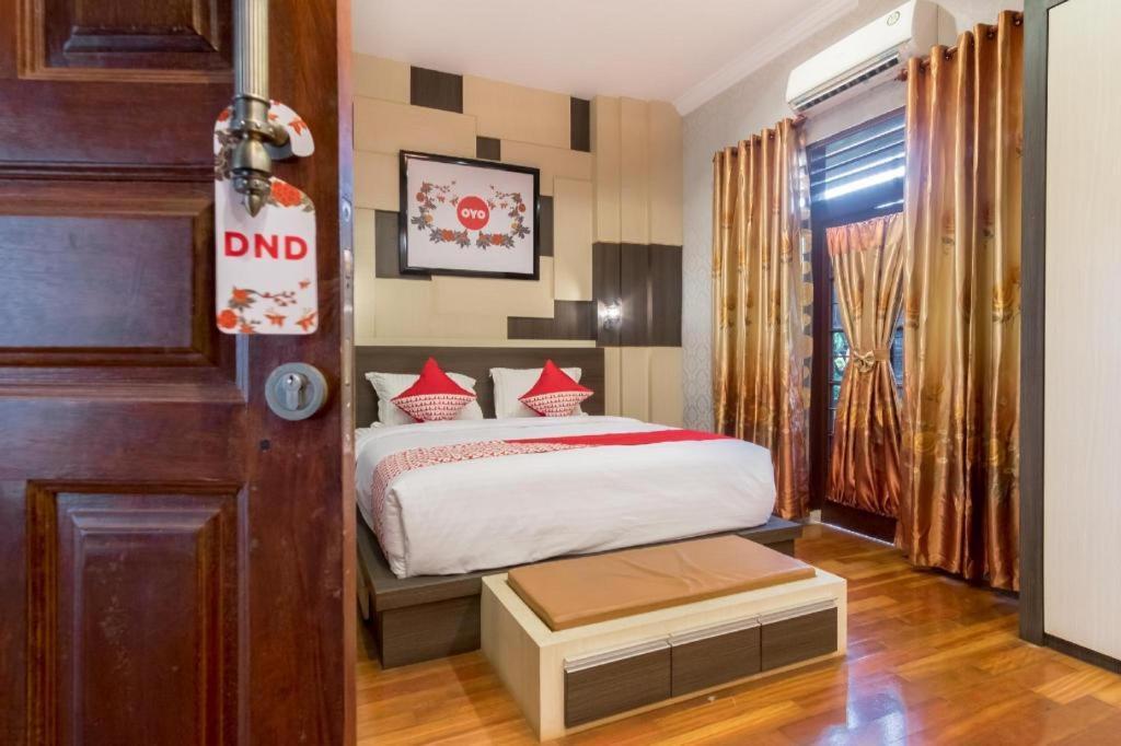 Oyo 619 Naufal Guest House Syariah Μεντάν Εξωτερικό φωτογραφία