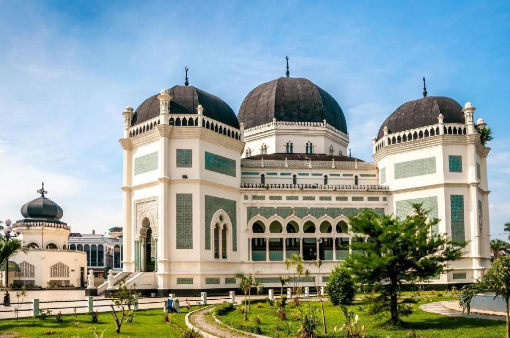 Oyo 619 Naufal Guest House Syariah Μεντάν Εξωτερικό φωτογραφία