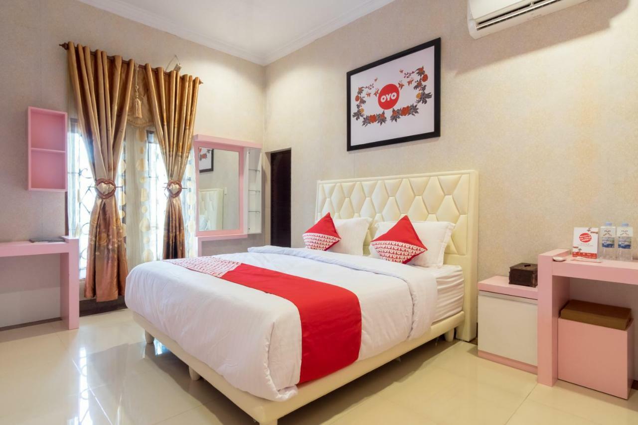 Oyo 619 Naufal Guest House Syariah Μεντάν Εξωτερικό φωτογραφία